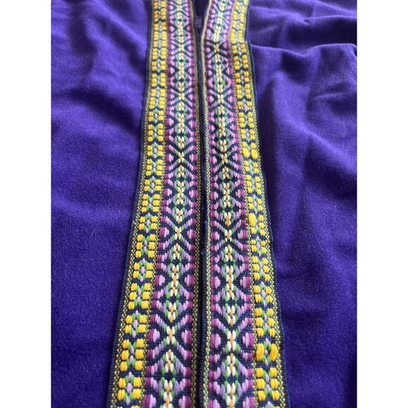Vintage 1970’s At Home Wear for Van Raalte Purple Button Robe With embroidery - Picture 8 of 8